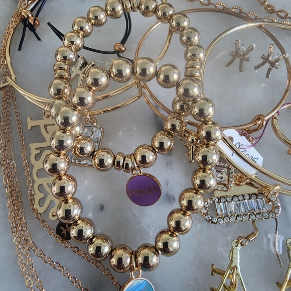 🔥ZODIAC "PISCES" GOLD BUNDLE🔥 (2) - Picture 5 of 5